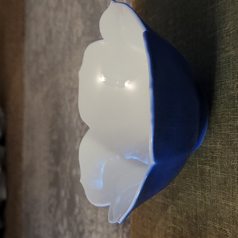 Vintage Japanese tulip rice bowl blue